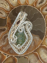 Load image into Gallery viewer, Green Tourmaline
