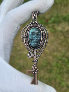 Labradorite skull