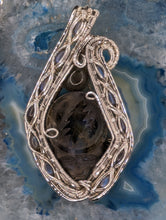 Load image into Gallery viewer, Labradorite
