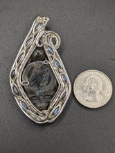 Load image into Gallery viewer, Labradorite

