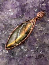 Load image into Gallery viewer, Labradorite
