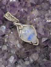 Load image into Gallery viewer, Moonstone
