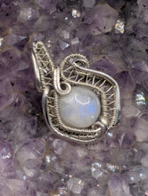 Load image into Gallery viewer, Moonstone
