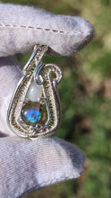 Load and play video in Gallery viewer, Labradorite and Moonstone
