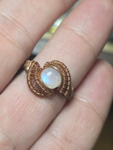 Load image into Gallery viewer, Moonstone ring sz.9
