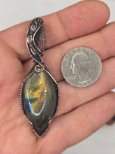 Load image into Gallery viewer, Labradorite w/Quartz
