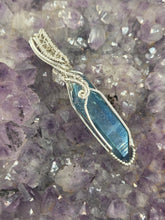 Load image into Gallery viewer, Quartz (Aqua Aura)
