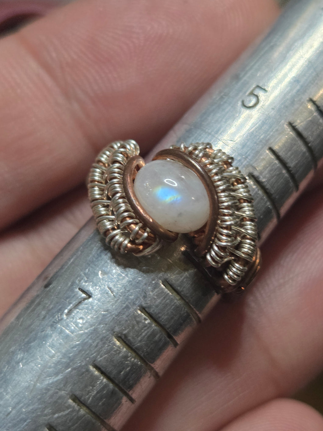 Moonstone ring sz.6