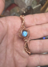 Load image into Gallery viewer, Labradorite bracelet
