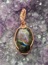 Load image into Gallery viewer, Labradorite
