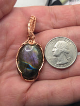 Load image into Gallery viewer, Labradorite
