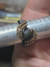 Load image into Gallery viewer, Moldavite ring sz.6
