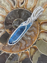 Load image into Gallery viewer, Quartz (Aqua Aura)
