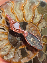 Load image into Gallery viewer, Labradorite &amp; Moonstone
