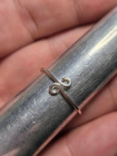 Load image into Gallery viewer, Swirl ring sz.8
