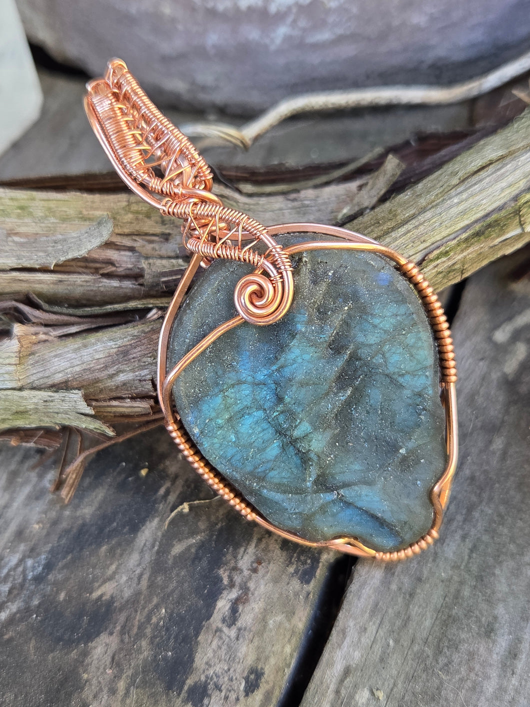 Labradorite stealie