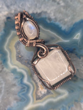 Load image into Gallery viewer, Moonstone

