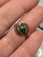 Load image into Gallery viewer, Malachite ring
