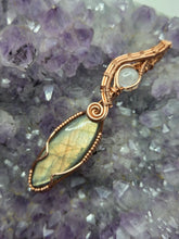 Load image into Gallery viewer, Labradorite &amp; Moonstone
