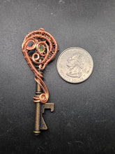 Load image into Gallery viewer, Peridot key
