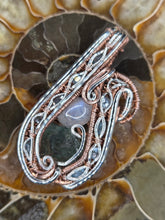 Load image into Gallery viewer, Fluorite &amp; Moonstone
