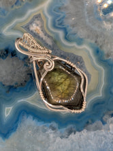 Load image into Gallery viewer, Labradorite
