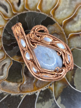 Load image into Gallery viewer, Moonstone and Pearl
