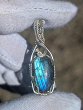 Load image into Gallery viewer, Labradorite
