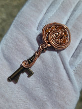 Load image into Gallery viewer, Carnelian key
