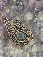 Load image into Gallery viewer, Labradorite
