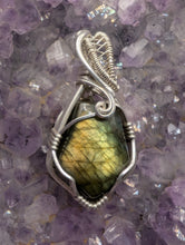 Load image into Gallery viewer, Labradorite
